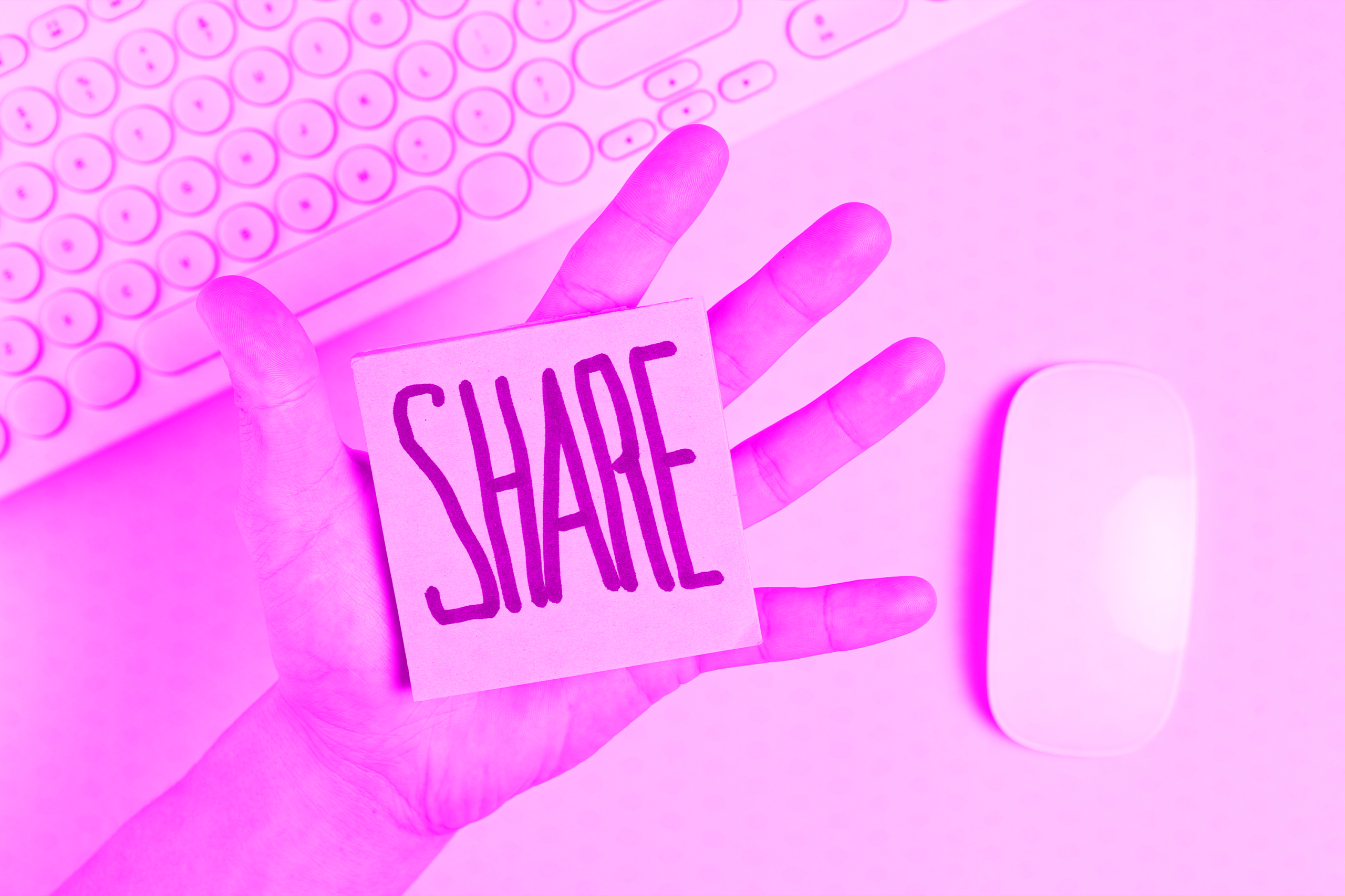 Cómo Maximizar el Alcance en Campañas Virales